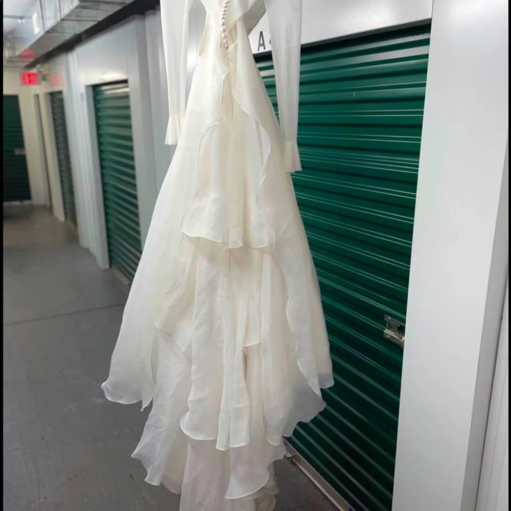 Wedding dress. Democratic